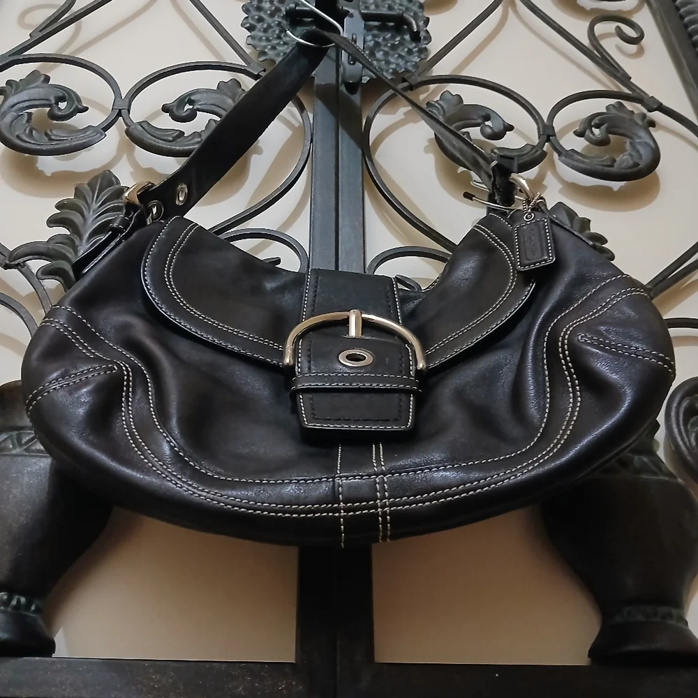 Sold!! Coach Vintage Y2K Soho Leather Flap Buckle Leather Shoulder Bag - Picture 7 of 13